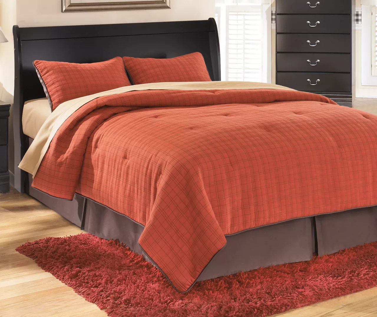 Huey Black Vineyard Queen Sleigh Headboard 3 Huey Black Vineyard Queen Sleigh Headboard - Image 2